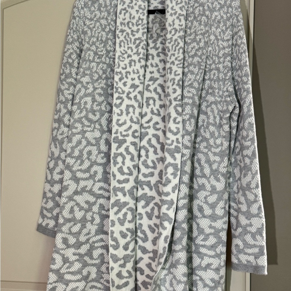 Isaac Mizrahi Gray and White Teddy Jacket with Leopard Print